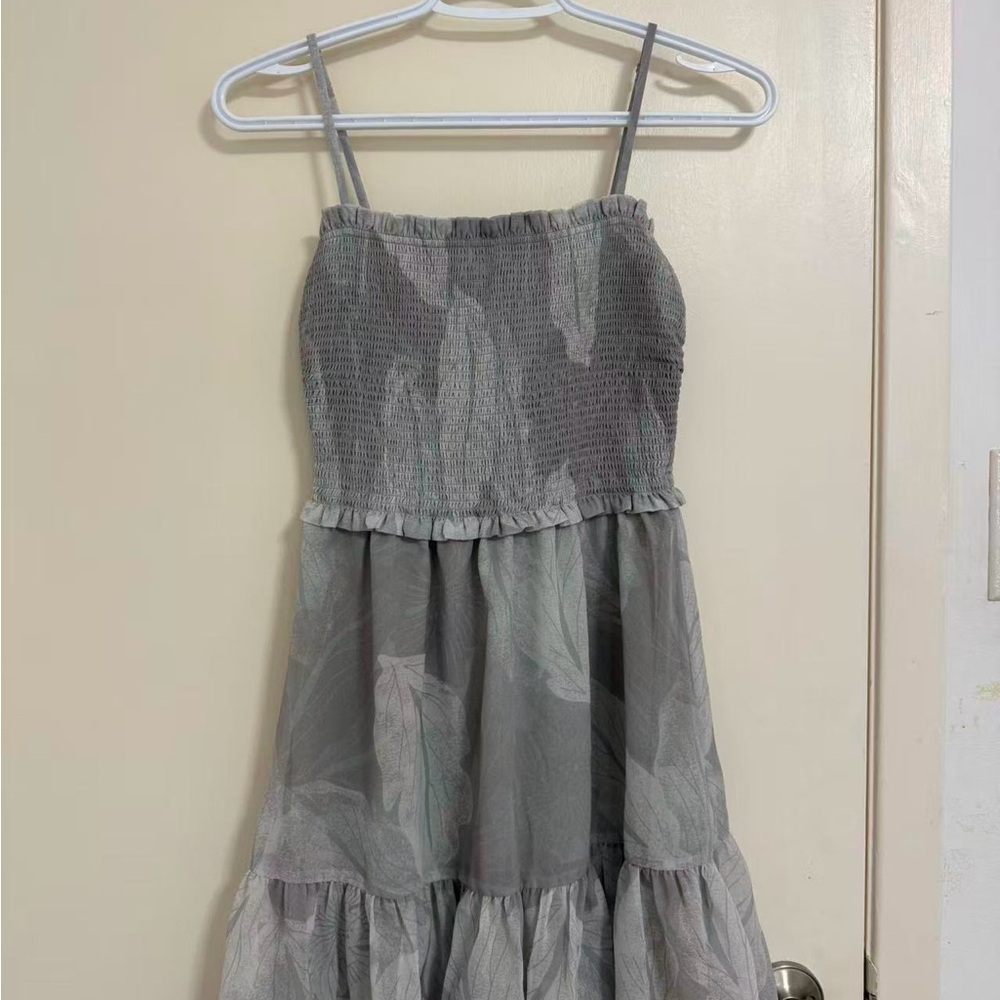 Girls' Gray Leaf-Print Smocked Sundress